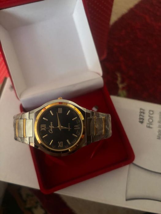 Продаются мужские часы