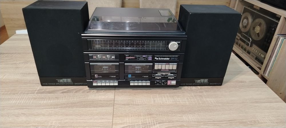 Уредбата с грамофон Schneider SPP112