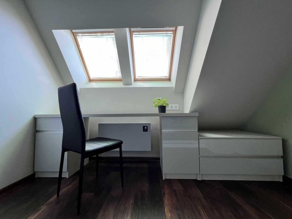 Продава се Тристаен апартамент в Плевен, Идеален център - 107 кв.м за 1636 €/кв.м - Снимка #12