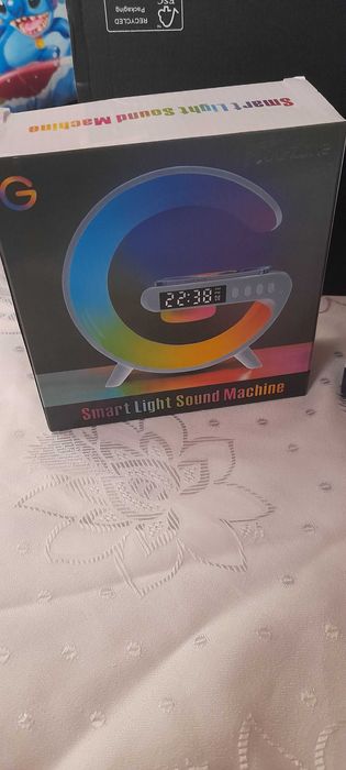 Smart LED Лампа Безжично Бързо Зареждане, Часовник