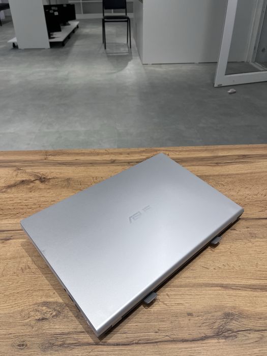 Ноутбук Asus X515