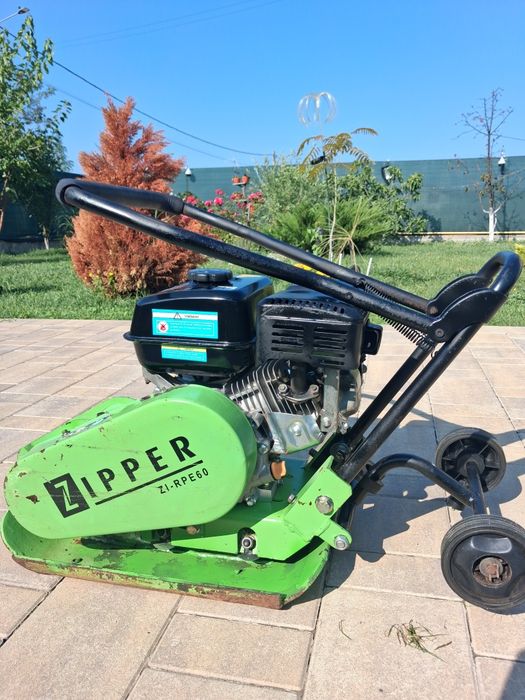 Placa compactoare/ Placa vibranta ZIPPER 62 KG