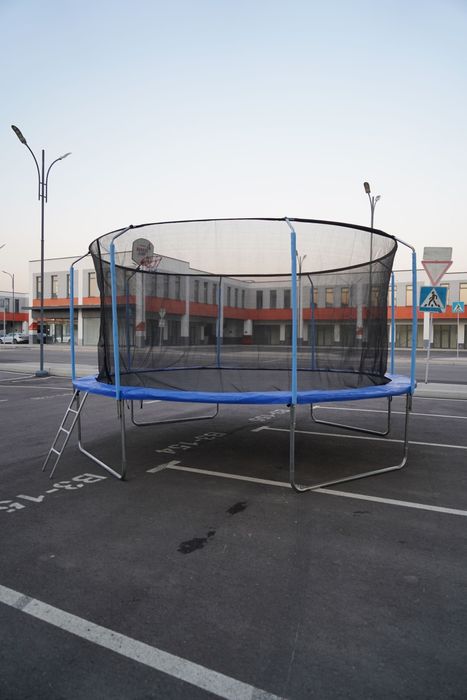 Каркасные батут с баскетбольный шить  диаметр 3.66. Доставка