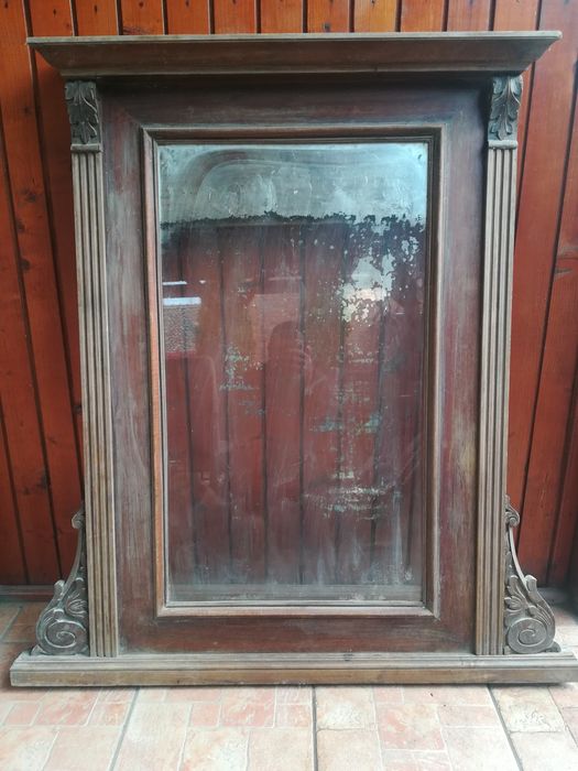 Rama de oglindă pentru comoda