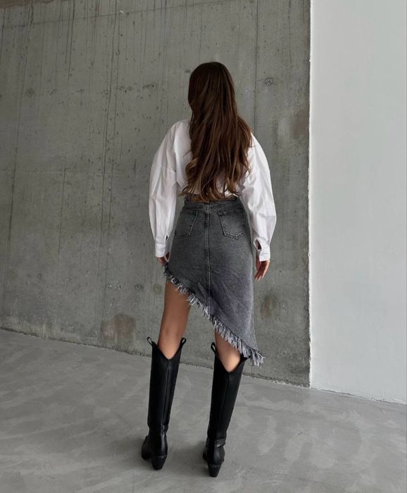 Чисто нова пола с етикет в размери: S/M/L