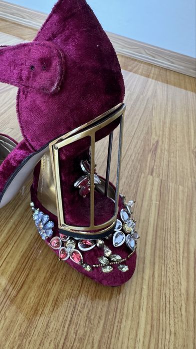 Туфли Гучи сатылады