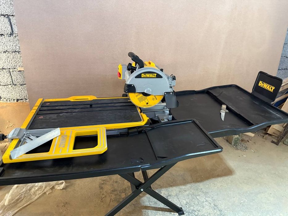 Пила DeWALT для камня