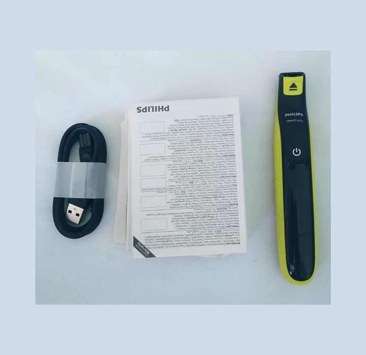 Нов Philips One Blade Тример Хибриден Уред за Брада QP2724/30 + 2 Чисто Нови Ножчета!