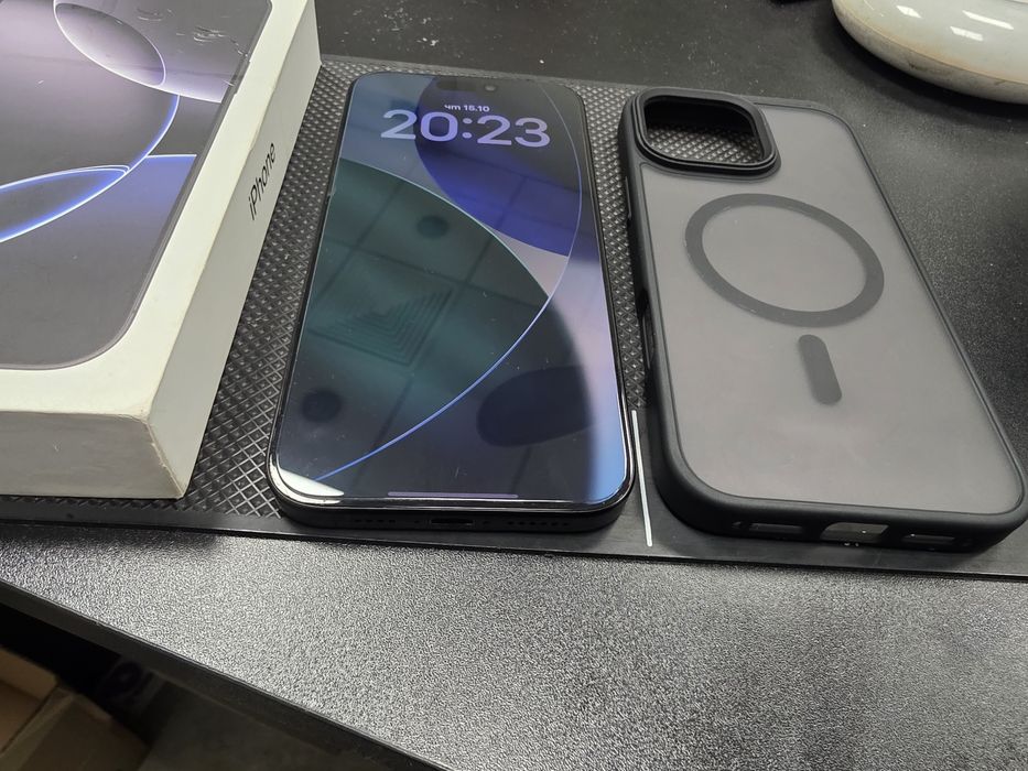 Iphone 16 pro max Black Titanium 256 gb като нов Гаранция