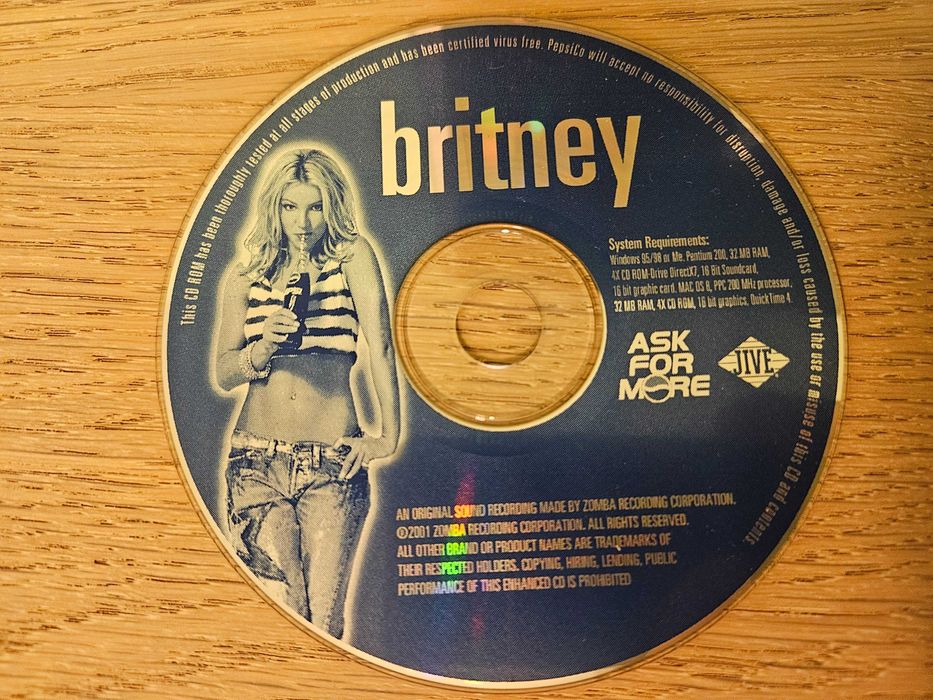 Продава се ретро-рекламно CD на Pepsi и Бритни Спиърс