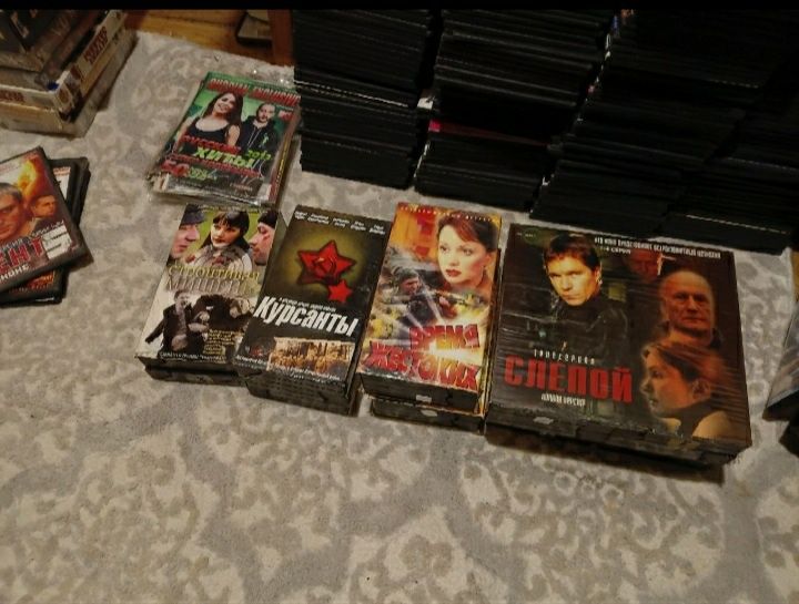 Диски ДВД ВХС кассеты DVD vhs.
