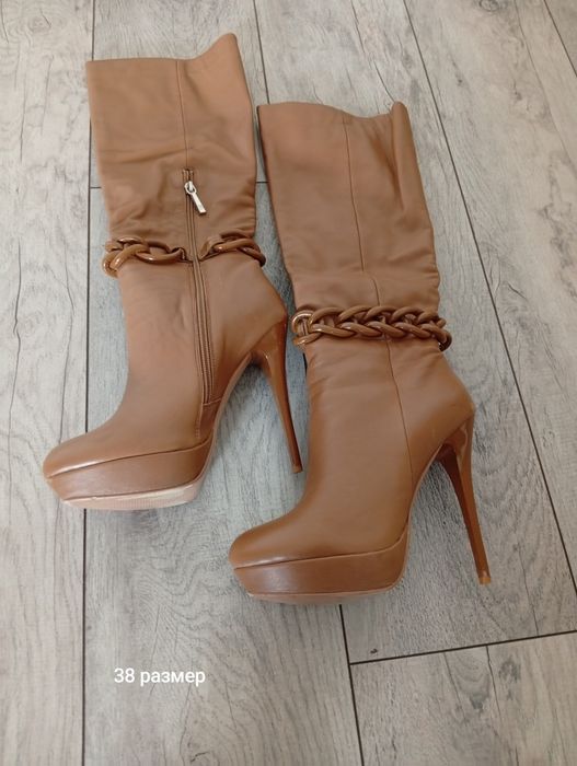 Отдам даром сапоги 38 размер, ботинки 39 размер
