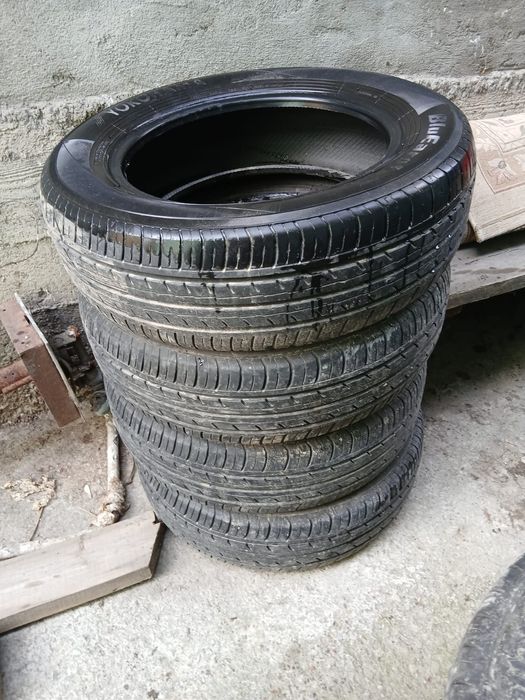 Продам шины в комплекте 15