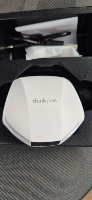 Casti Lenovo cu display