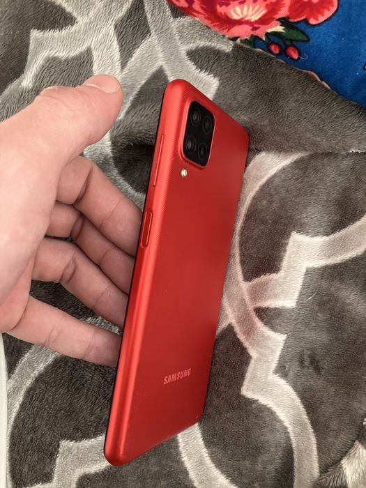 Самсунг а12 , 32гб