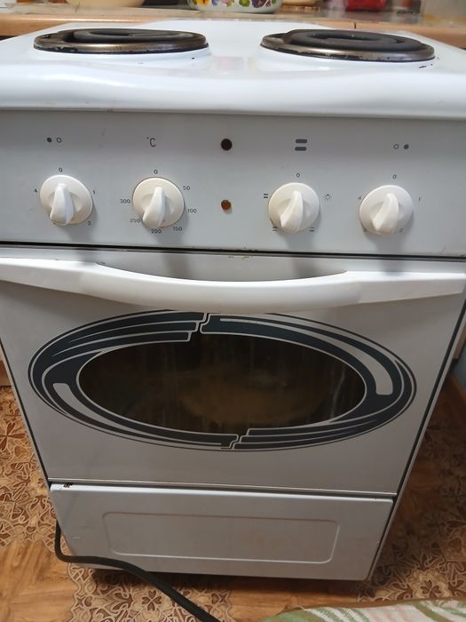 Продам электрот плиту Мечта