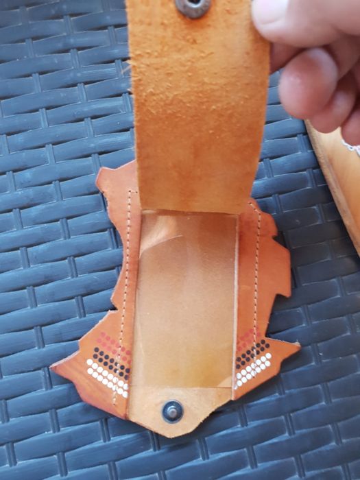 Bumerang australia cu teacă toc cu prindere la curea