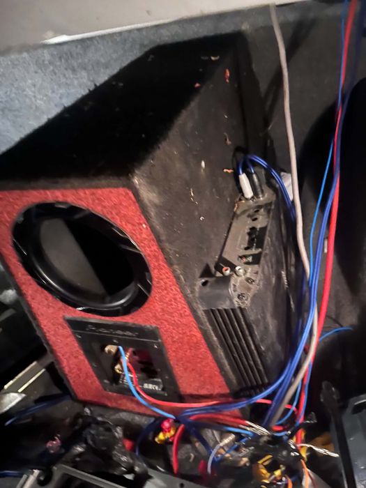 Vand subwoofer in stare perfecta de functionare