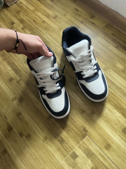Off White out of office 44