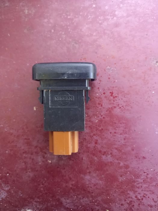 Кнопка Nissan primera p10