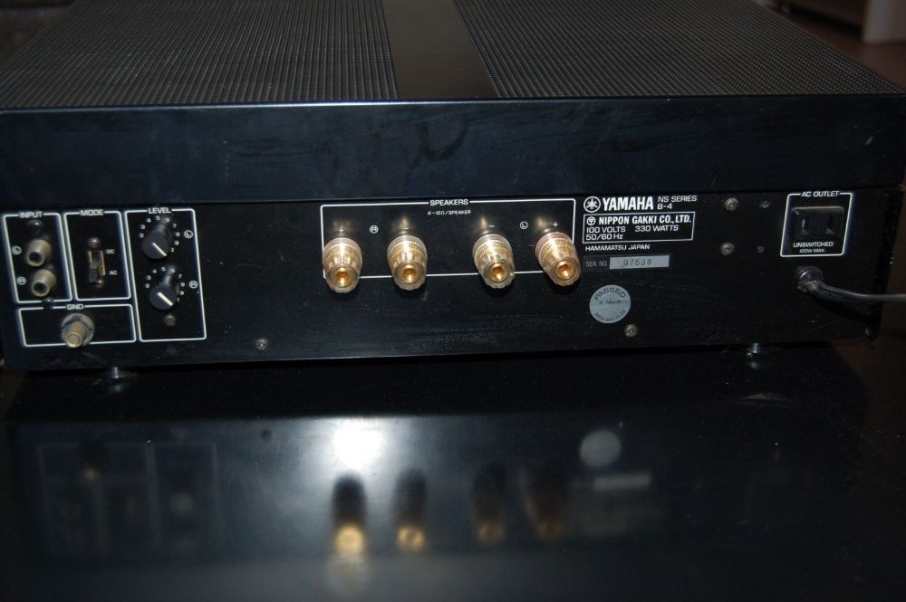 Yamaha B-4 усилитель мощности