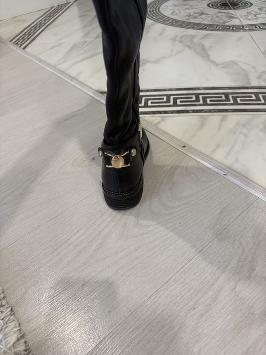 Сапоги женские.