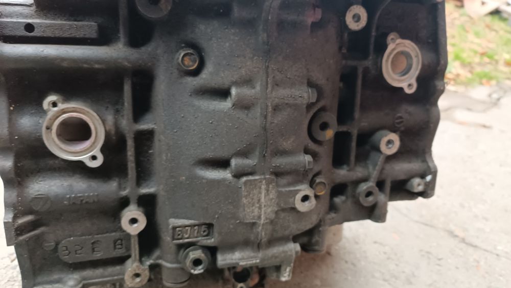 Продам двигатель Субару EJ15