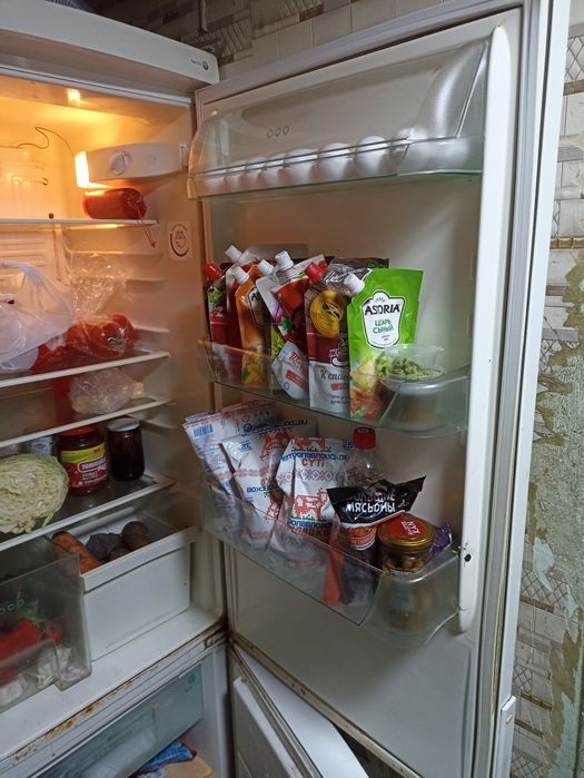 Холодильник продам все работает
