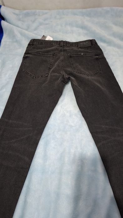 Blugi negri PULL&BEAR