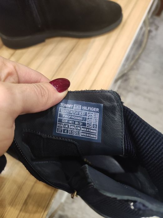 Tommy Hilfiger боти 37н