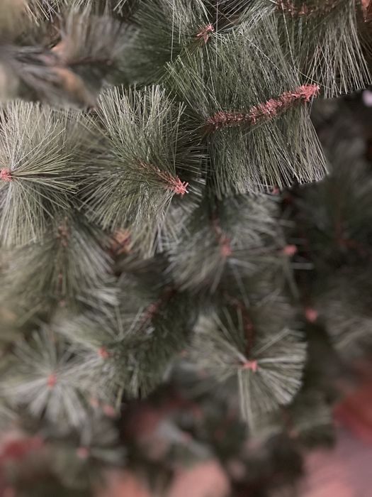 Продам ель искусственную.