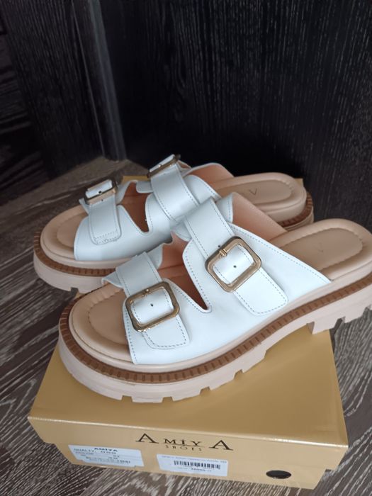 Шлепки из натуральной  кожи