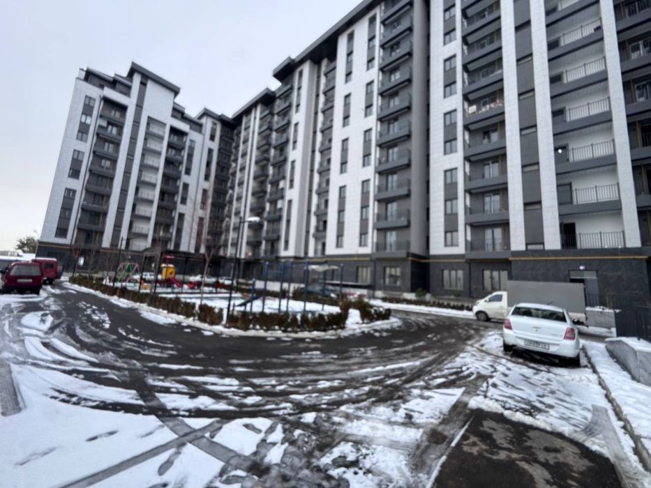 Юнсусабад-17 кв 1/3/9.47м2 Срочно Продам квартиру Срочно