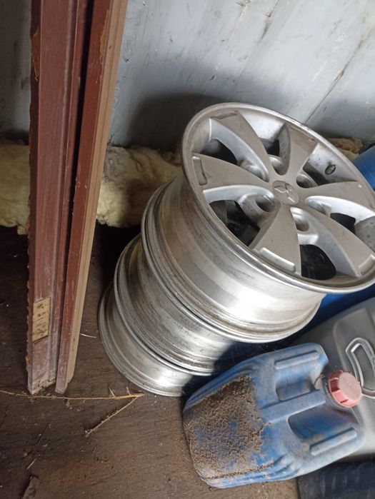 Продаются диски на Mitsubishi L200