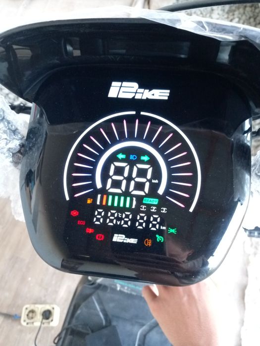 Skuter elektron zoʻr skuter