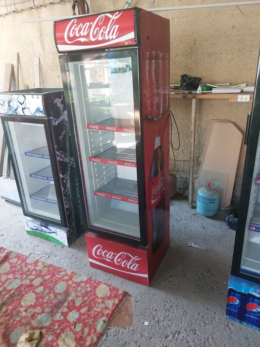 витрина халадилниклар сотилади