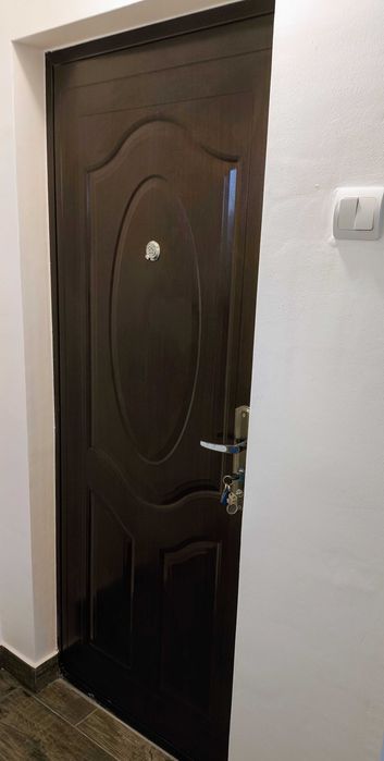 Garsoniera zona Nord, partial renovata, cu centrala termica