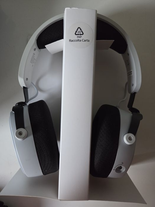 Слушалки за PS5 чисто нови