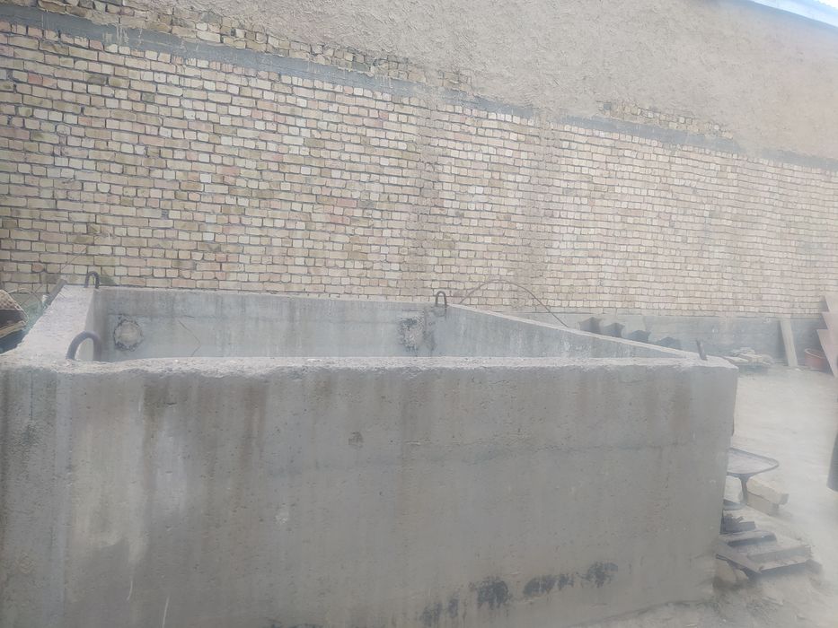 Basseyn 3x3 balandligi 1.3  sotiladi