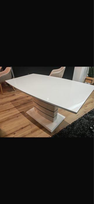 Masă extensibilă modernă alb lucios – 1,40 m / 1,60m