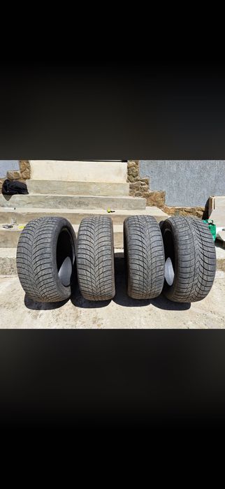 Vând patru jante BMW cu gume Michelin vară 70% 235/50 R18 si patru gume 4 sezoane 225/55R17 70%