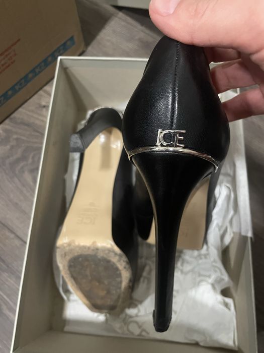 Туфли на каблуке