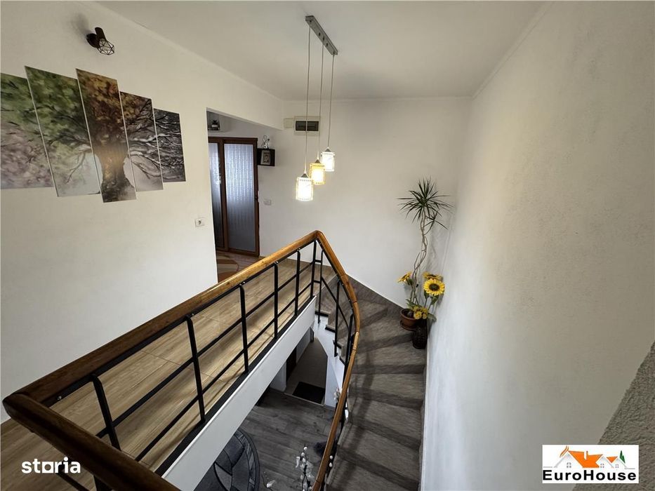 Apartament cu 5 camere de vanzare in Alba iulia