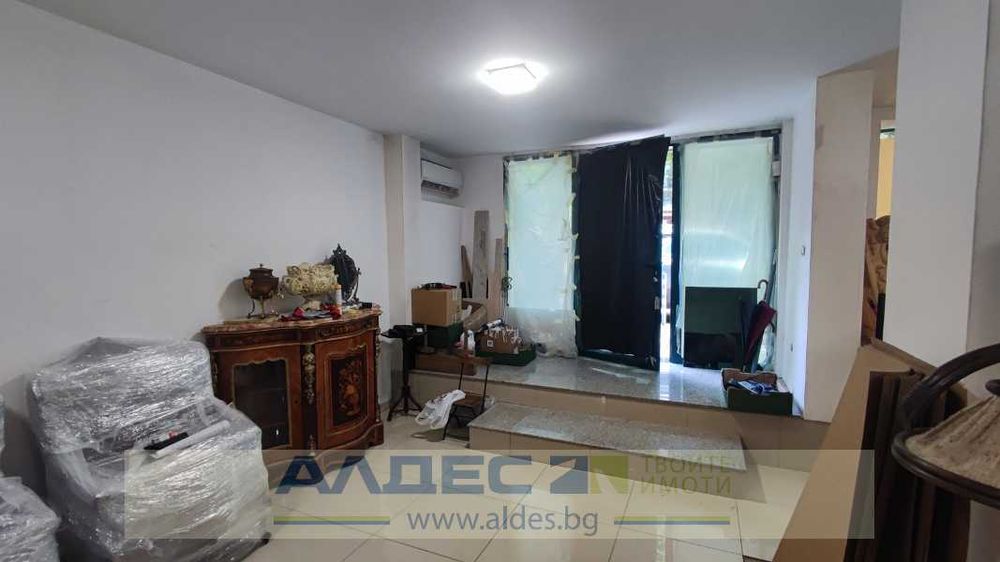 Дава се под наем Магазин в София, Оборище - 82 кв.м за 790 € - Снимка #2
