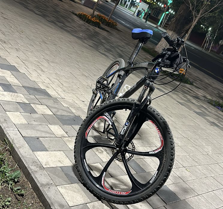 Велосипед    BMW