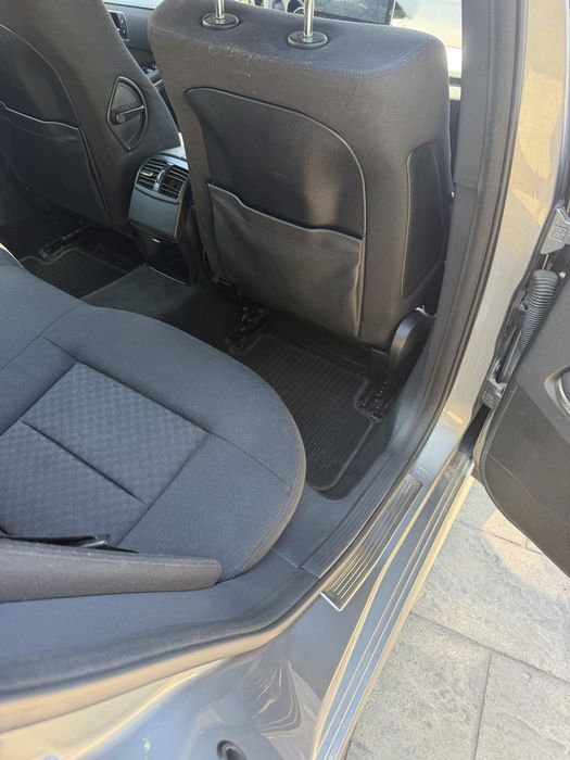 Mercedes E220,132ks,TOP