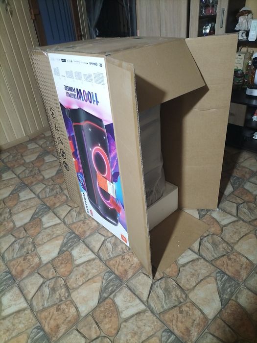 Închiriez Jbl partybox 1100w