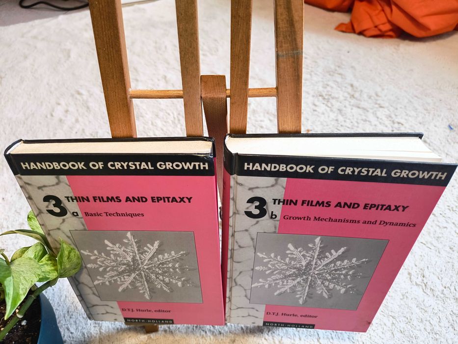 Cărți de specialitate- cristalografie. Creșterea cristalelor. Crystal