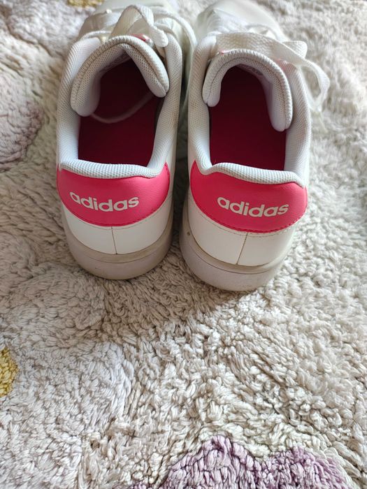 adidași ADIDAS pentru damă, nr 37 1/3