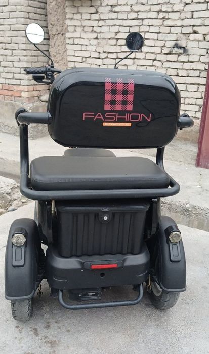 model fashion ai 
46 tezlika chiqadi 
bita zaryatka osa 60km  yuradi
x